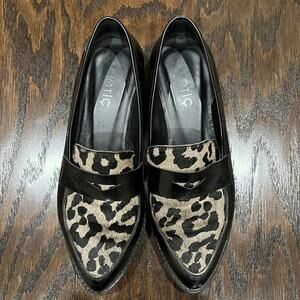 Women’s Thick Sole Leopard Pattern Leather Shoes, size EUR 37